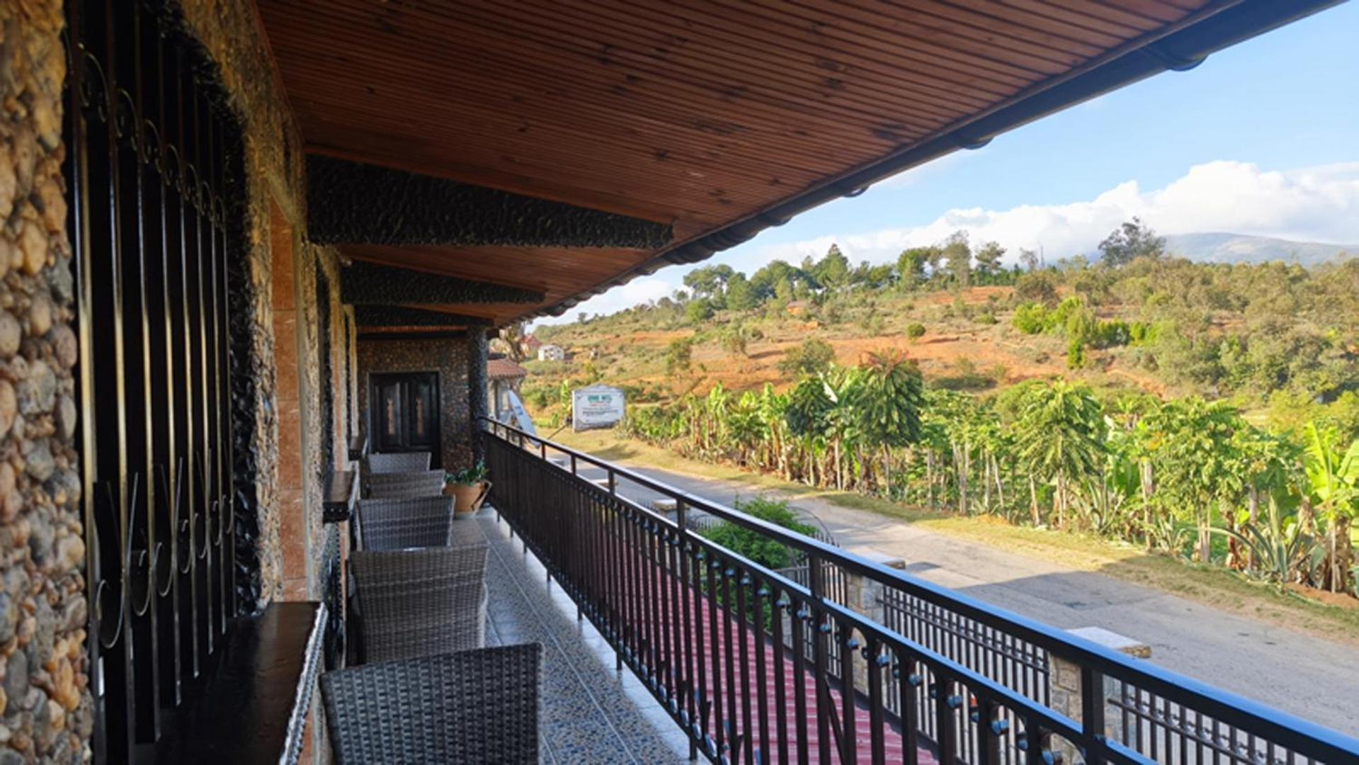 Hotel Restaurant Le Miamiam Glouglou Ambositra Exterior foto