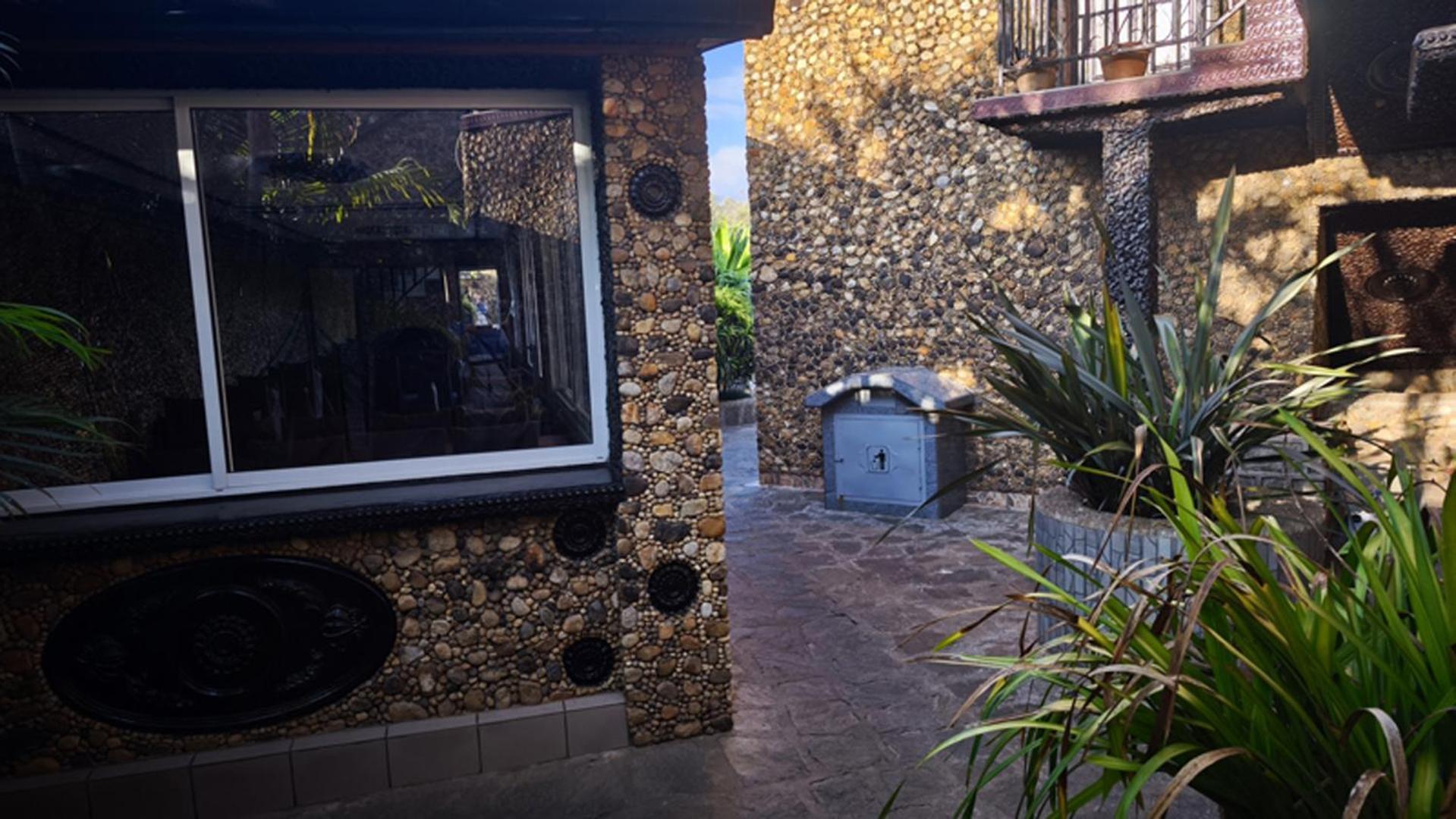 Hotel Restaurant Le Miamiam Glouglou Ambositra Exterior foto